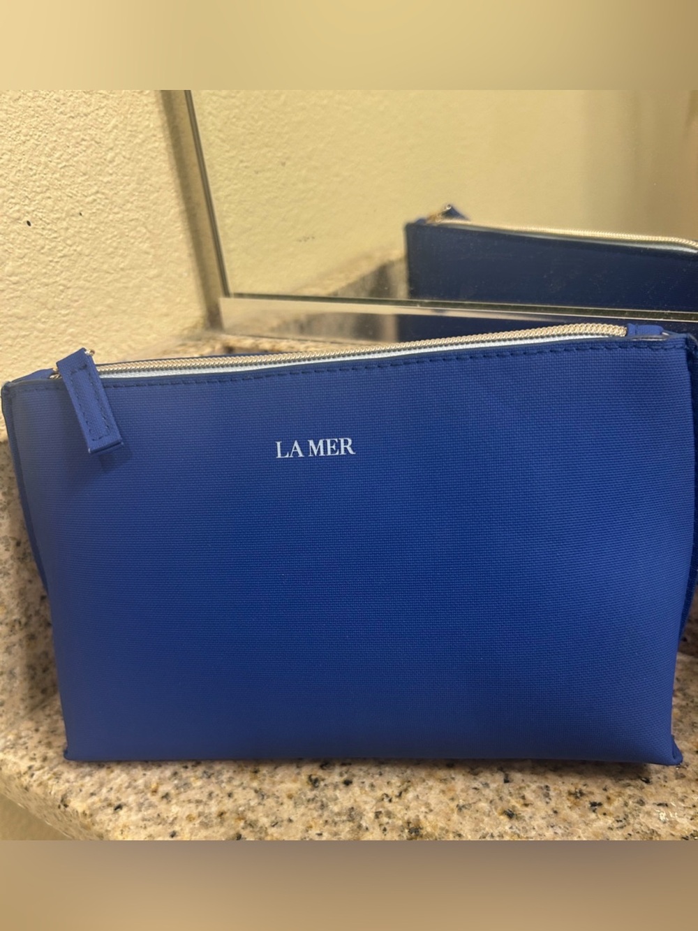 La Mer💙Luxury Royal Blue Zippered Cosmetic Bag W/Logo / New Never Used